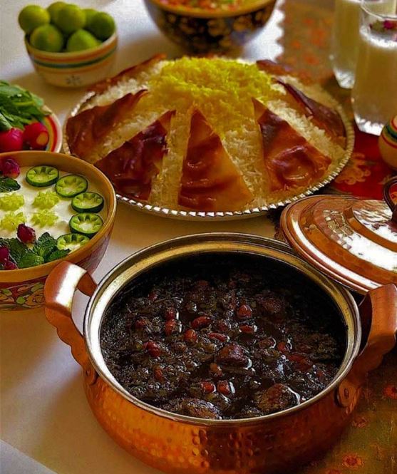 طرز تهیه قورمه سبزی خوشمزه و اصیل ایرانی