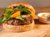 طرز تهیه برگر با گوشت بوقلمون خوشمزه و سریع