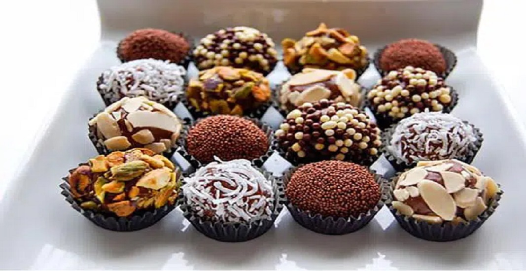 ترافل خرما، یک دسر عالی و فوری برای سفره افطار ماه رمضان 2 ترافل خرما