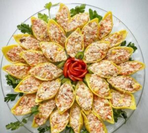 طرز تهیه سالاد ماکارونی صدفی