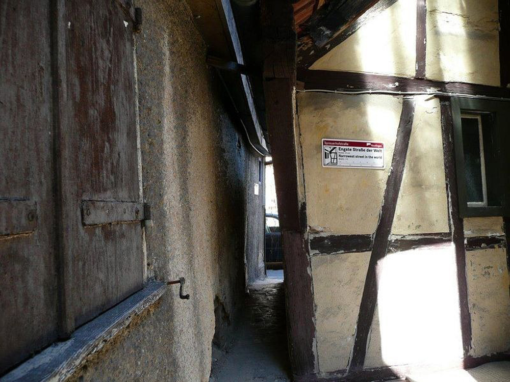 تنگ‌ترین خیابان‌های دنیا را بشناسید - فناوری