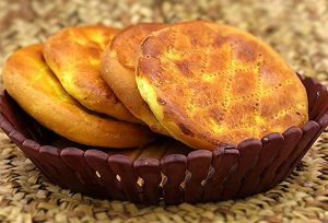 طرز تهیه نان فطیر مغزدار خوشمزه بدون فر