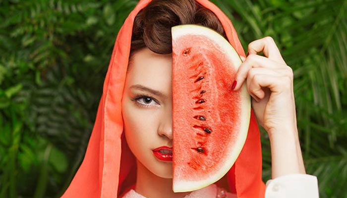 خواص هندوانه برای پوست