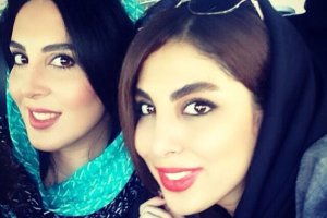 تبریک لیلا بلوکات به خواهرش نوشا