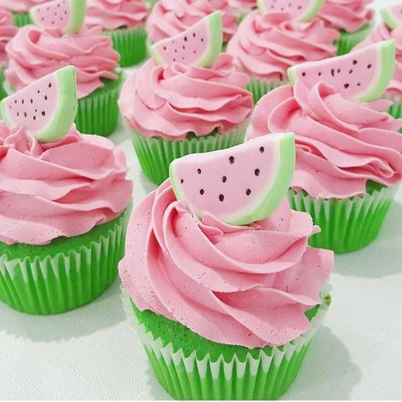 طرز تهیه کاپ کیک هندوانه خوشمزه برای شب یلدا
