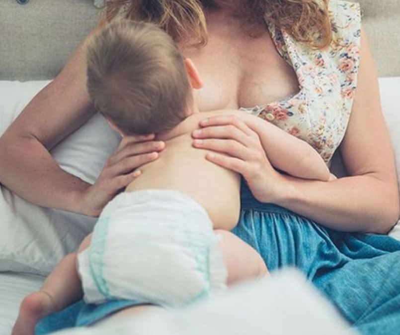 تعبیر خواب شیر دادن به بچه