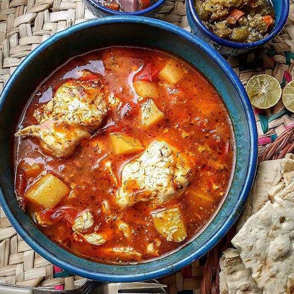 طرز تهیه اشکنه گوجه فرنگی خوشمزه و سریع