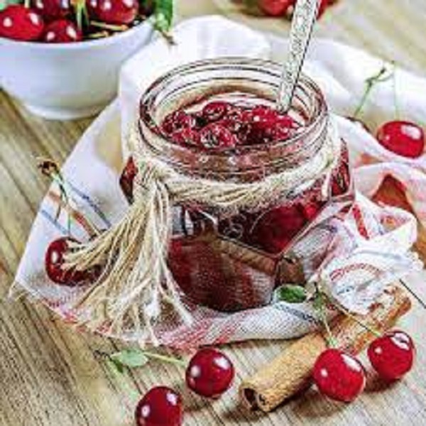 طرز تهیه مربای آلبالو خوشمزه و محبوب ایرانی