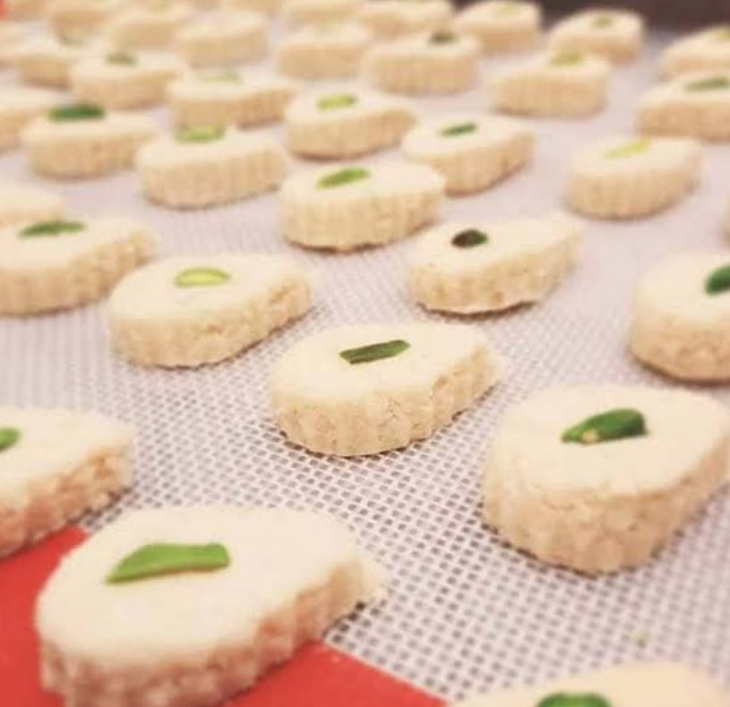 طرز تهیه شیرینی بادامی شیرینی بادام