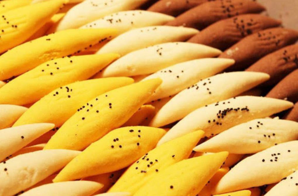 طرز تهیه شیرینی بادام شیرینی بادام