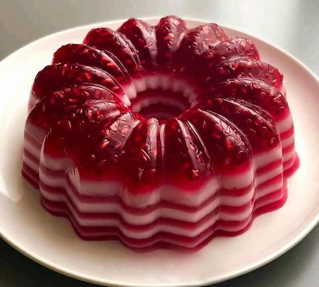 طرز تهیه ژله انار برای شب یلدا خوشمزه و زیبا 4 ژله انار برای شب یلدا