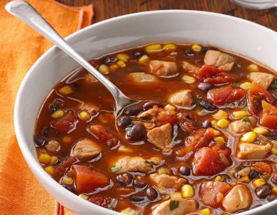  مرغ و لوبیا قرمز بلغاری