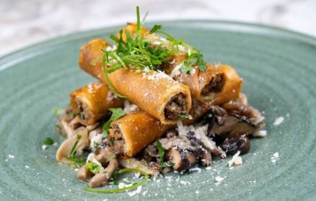 طرز تهیه سیگارت قارچ ساده طرز تهیه سیگارت قارچ خوشمزه و ساده