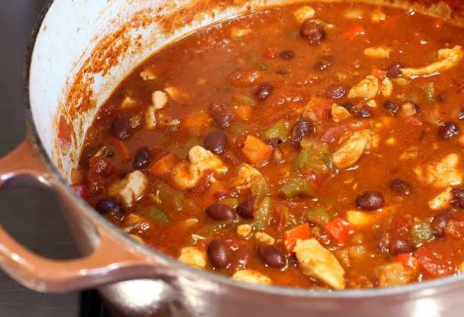 طرز تهیه مرغ و لوبیا قرمز