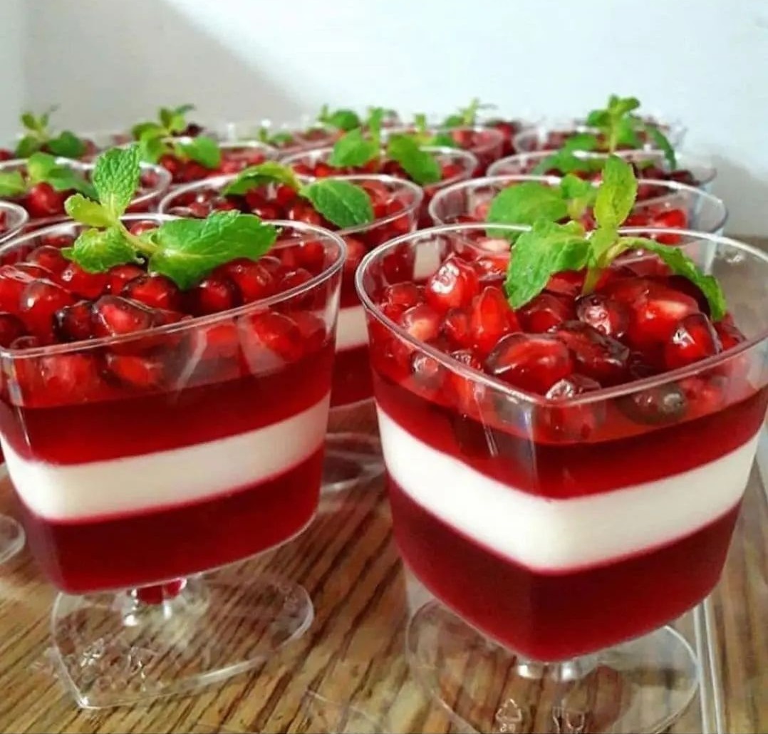 ژله انار و فالوده