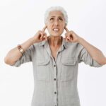 ۸ دلیل پنهان برای اینکه چرا حرفهای دیگران را واضح نمیشنوید! e9717dec-effc-47ca-8daa-bfbe67e5d3a6