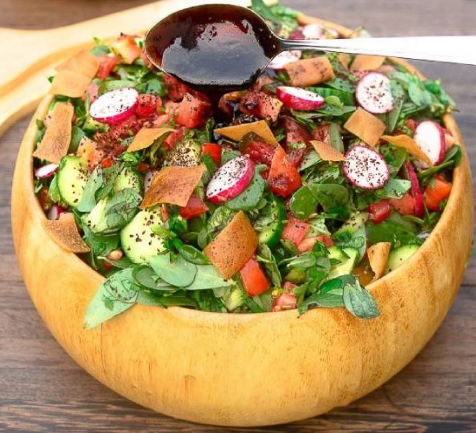 سالاد فتوش لبنانی طرز تهیه سالاد فتوش لبنانی خوشمزه