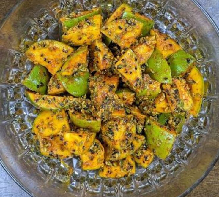 ترشی انبه زرد روغنی طرز تهیه ترشی انبه زرد روغنی خوشمزه