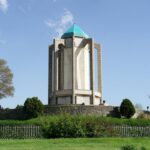 آرامگاه باباطاهر عریان