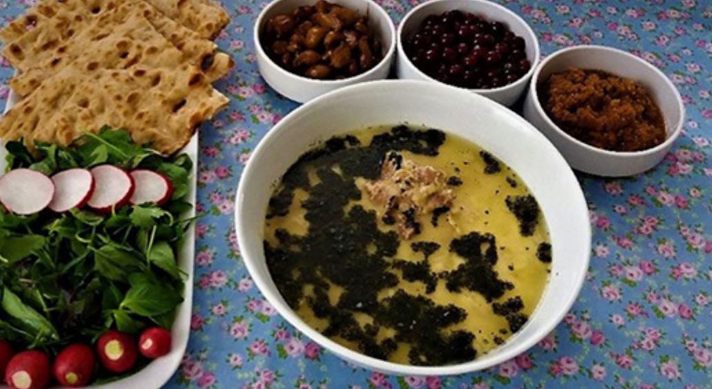 طرز تهیه آبگوشت بادمجان و کشک