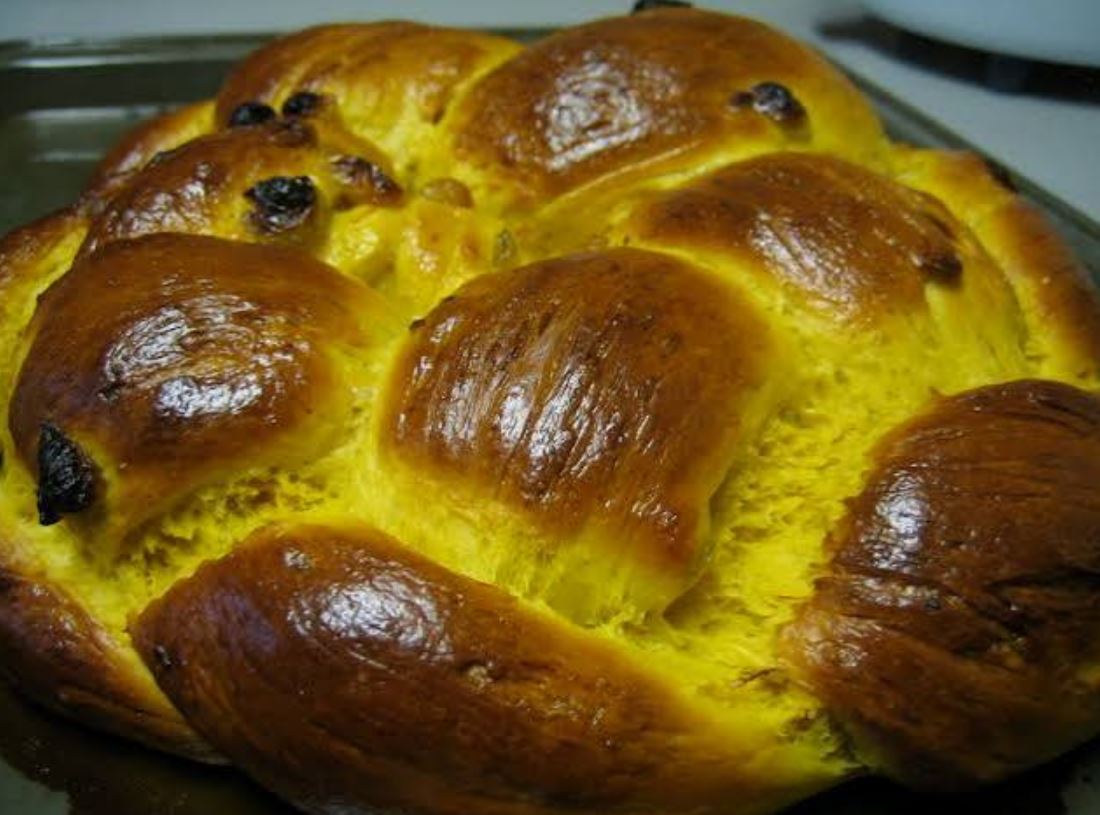 طرز تهیه نان زعفرانی خوشمزه