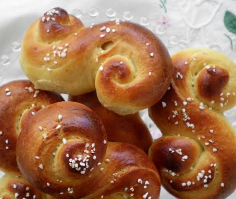 طرز تهیه نان زعفرانی خوشمزه و سالم