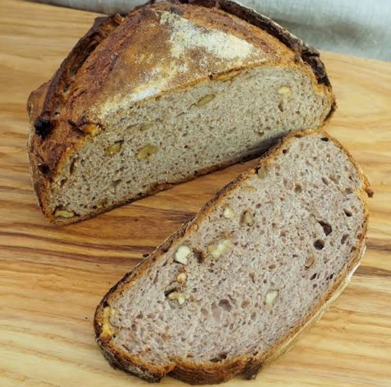 طرز تهیه نان گردویی خوشمزه