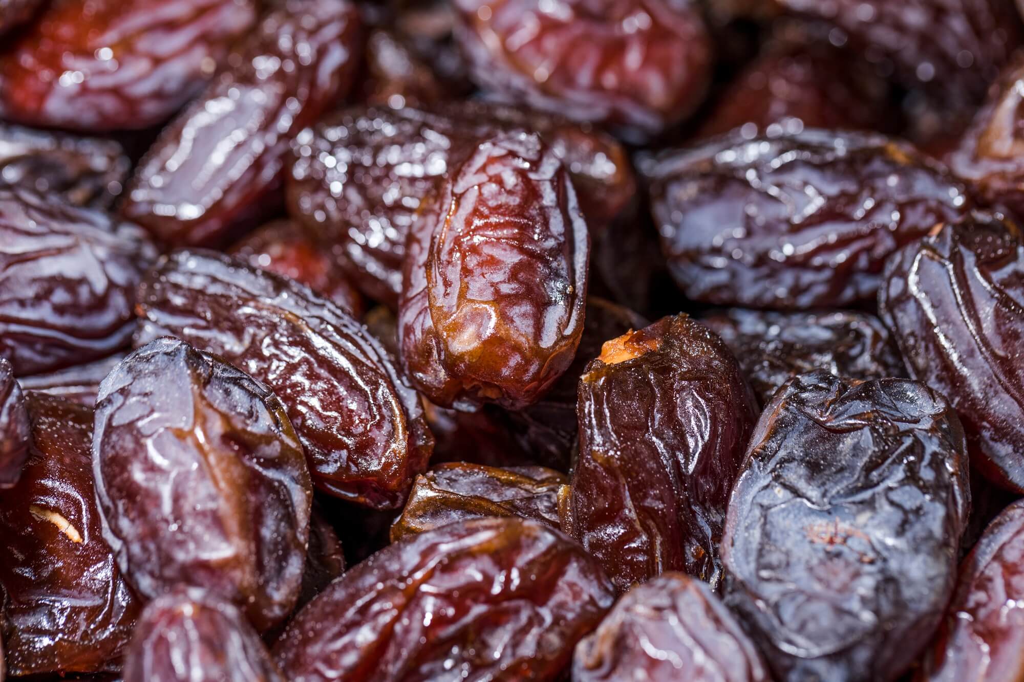 7 دلیل که همین امروز باید خرما را وارد رژیم غذایی‌تان کنید