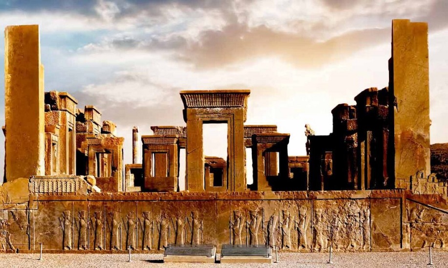 15 اردیبهشت روز شیراز