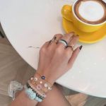 دستبند در فال قهوه