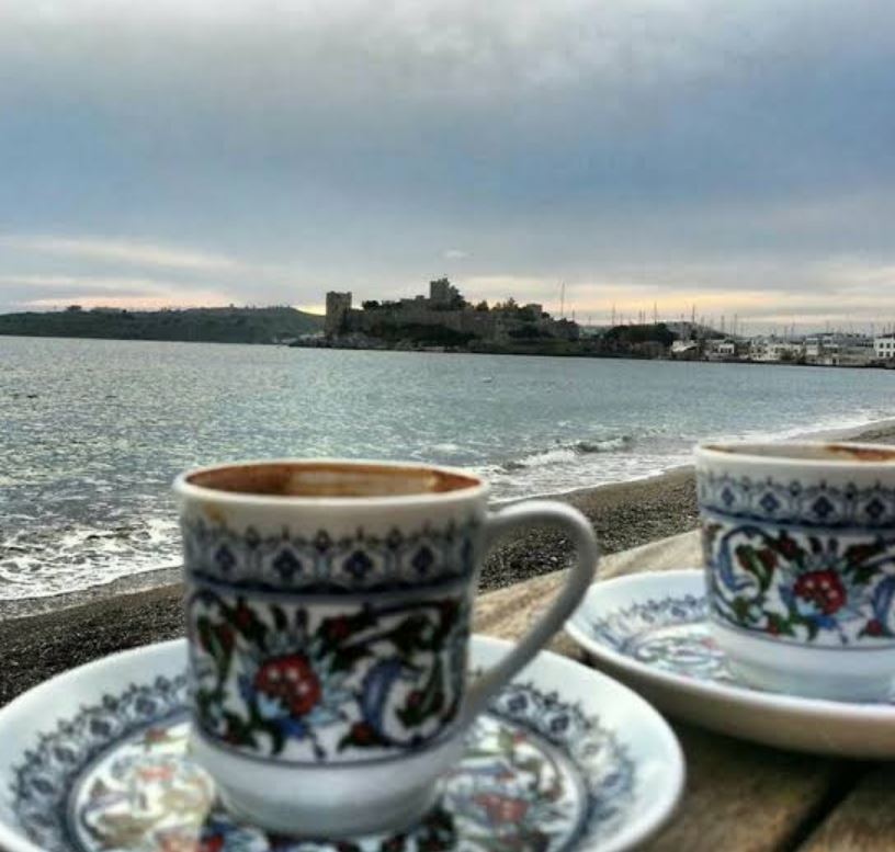 برج و قلعه در فال قهوه