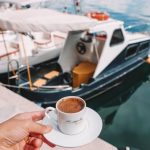 قایق در فال قهوه